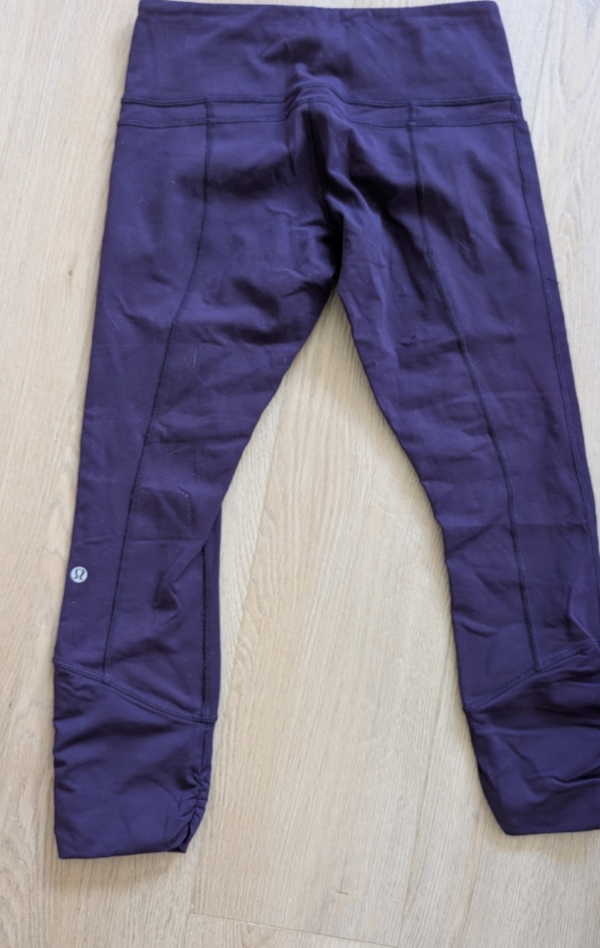 lululemon athletica plum Capri leggings